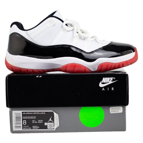 Air Jordan 11 Low in Concord Red, size 8 - Picture 2 of 7